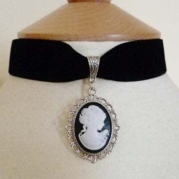 Etsy | Jewelry | Vintage Inspired Black Velvet Cameo Choker Necklace ...